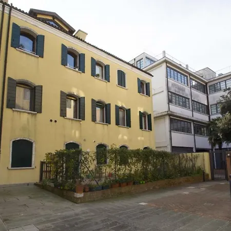 شقة Casa Di Silvia & Daniele